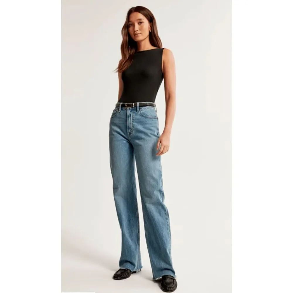 Abercrombie & Fitch 90's Relaxed High Rise Jean 6R Medium Wash